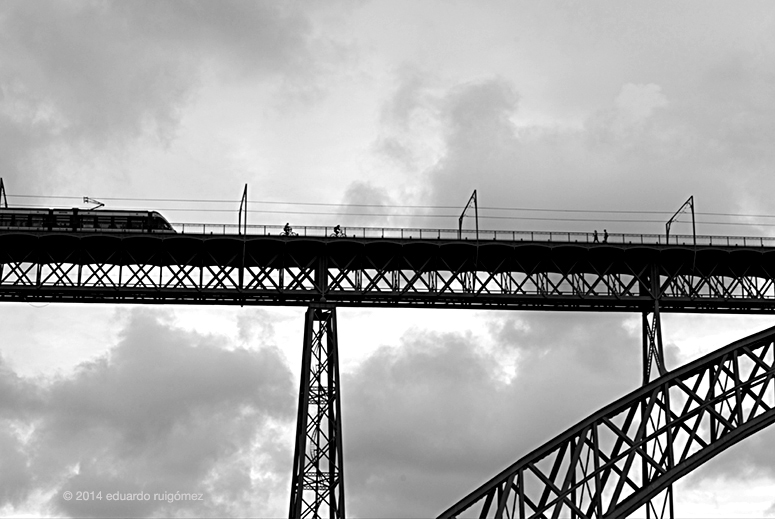 Puente sobre el río Duero.