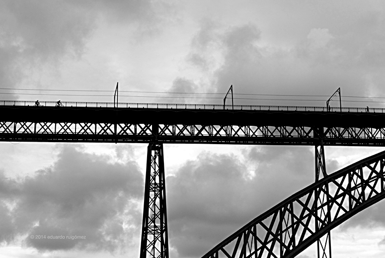 Puente sobre el río Duero.