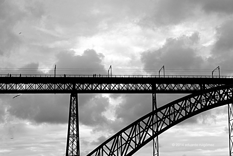 Puente sobre el río Duero.